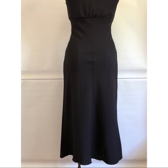 Babaton Black Midi Dress with Sleek Silhouette - Picture 6 of 10